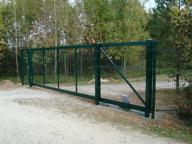 Сетчатый забор DoorHan в Ярославле с установкой