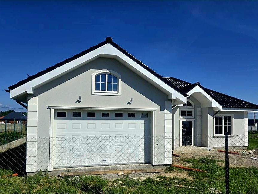 Секционные ворота DoorHan в Ярославле с установкой