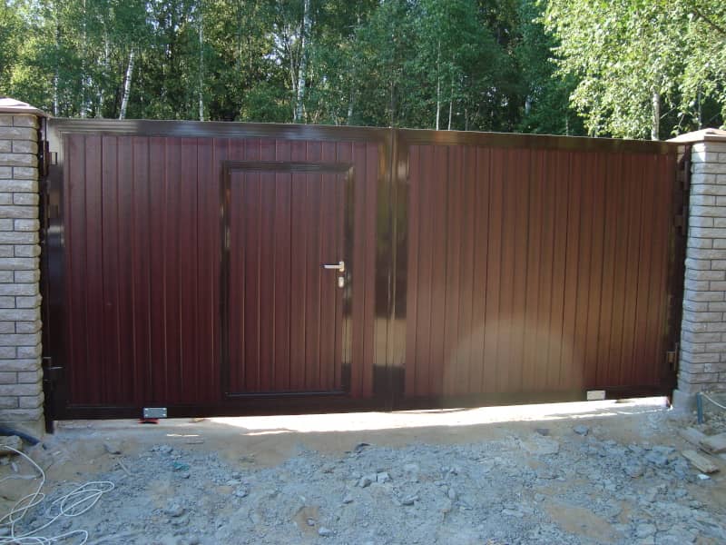 Уличные ворота DoorHan в Ярославле с установкой